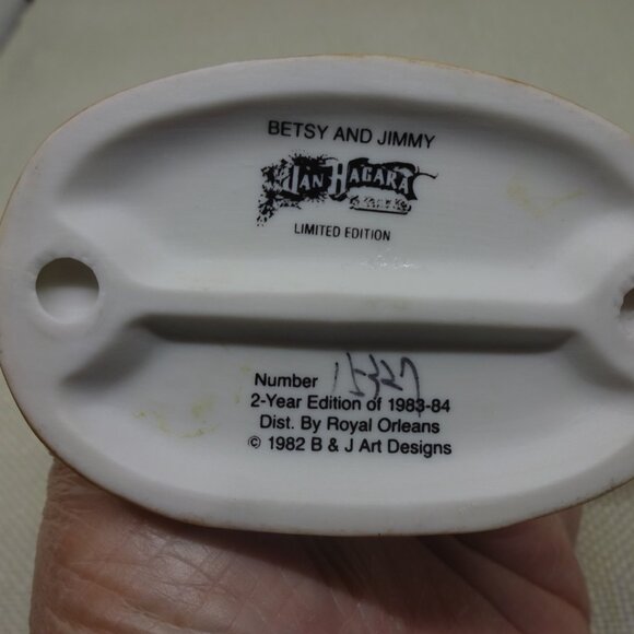 Jan Hagara BETSY & JIMMY 2 Yr Limited Edition Figurine 1982 (EUC) - Picture 3 of 4